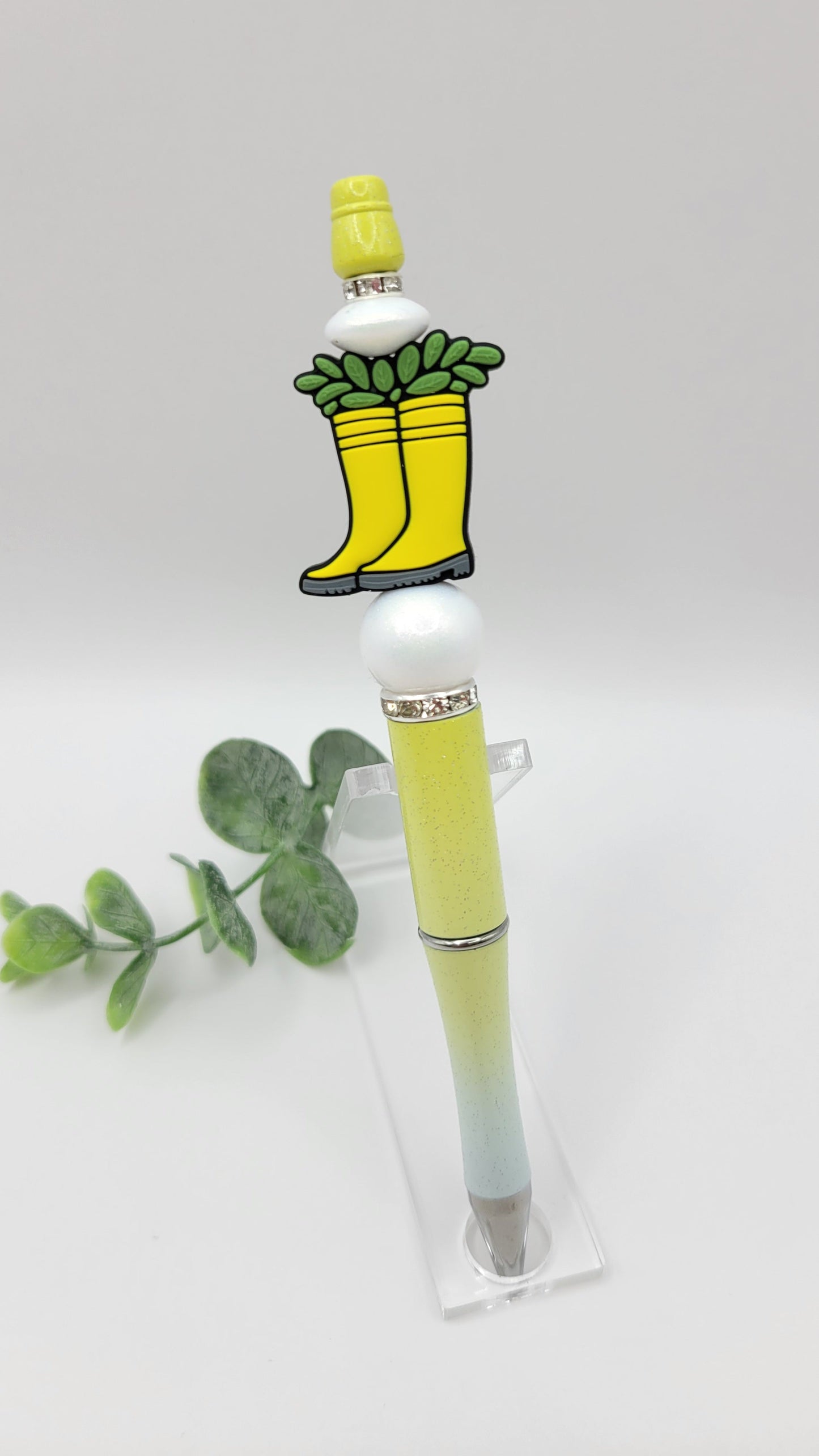 Rainboots Pen (options)