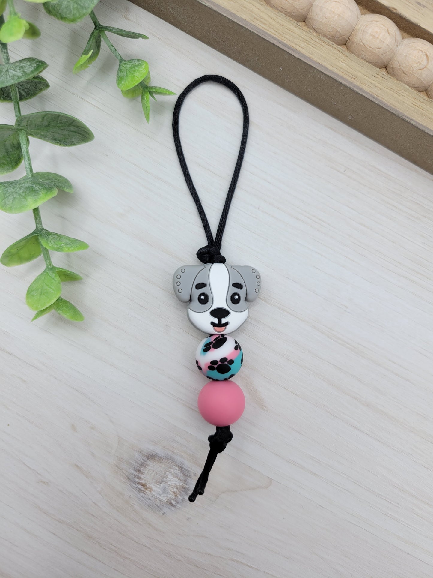 Gray Puppy Zipper Pull
