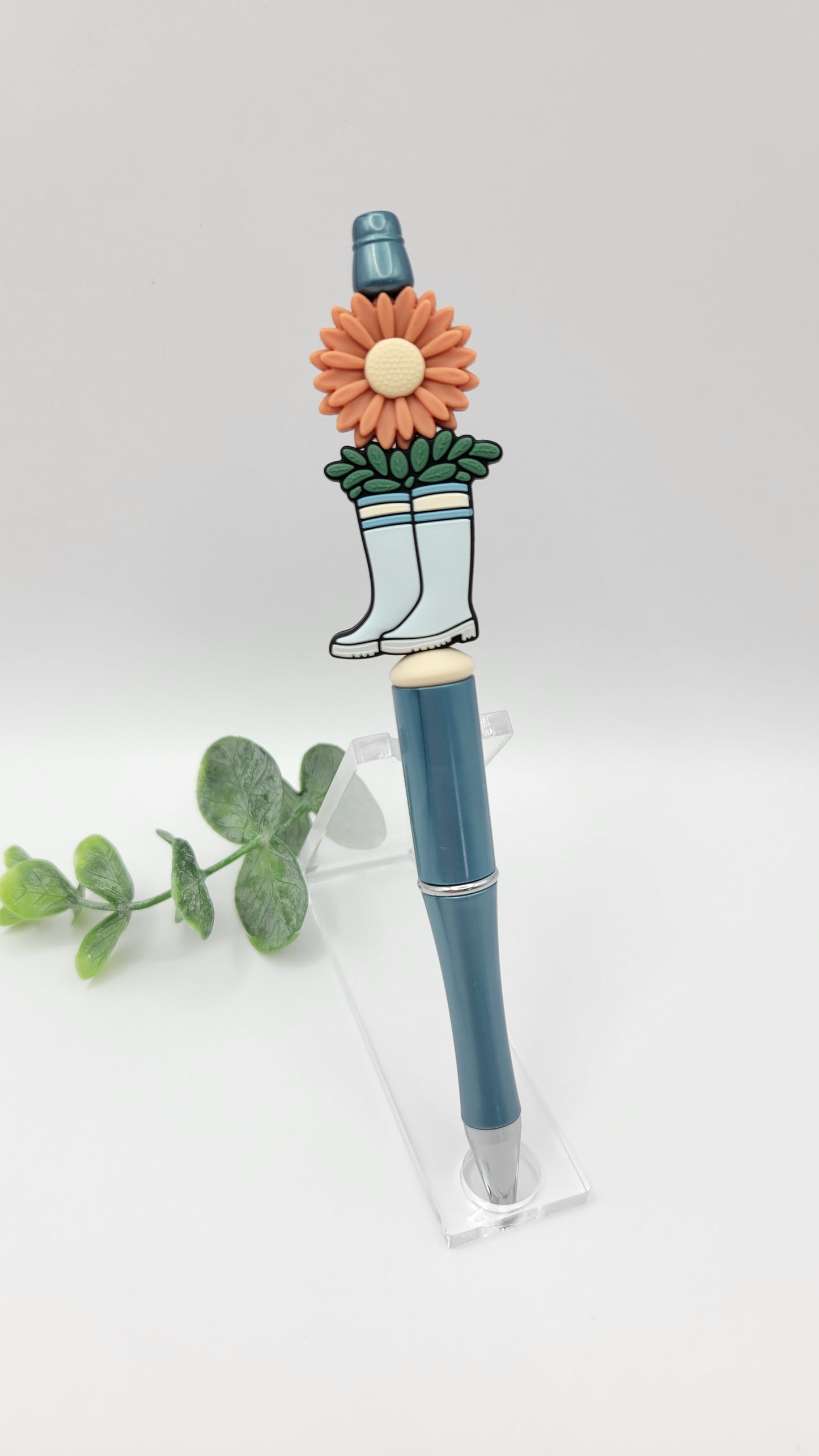 Rainboots Pen (options)