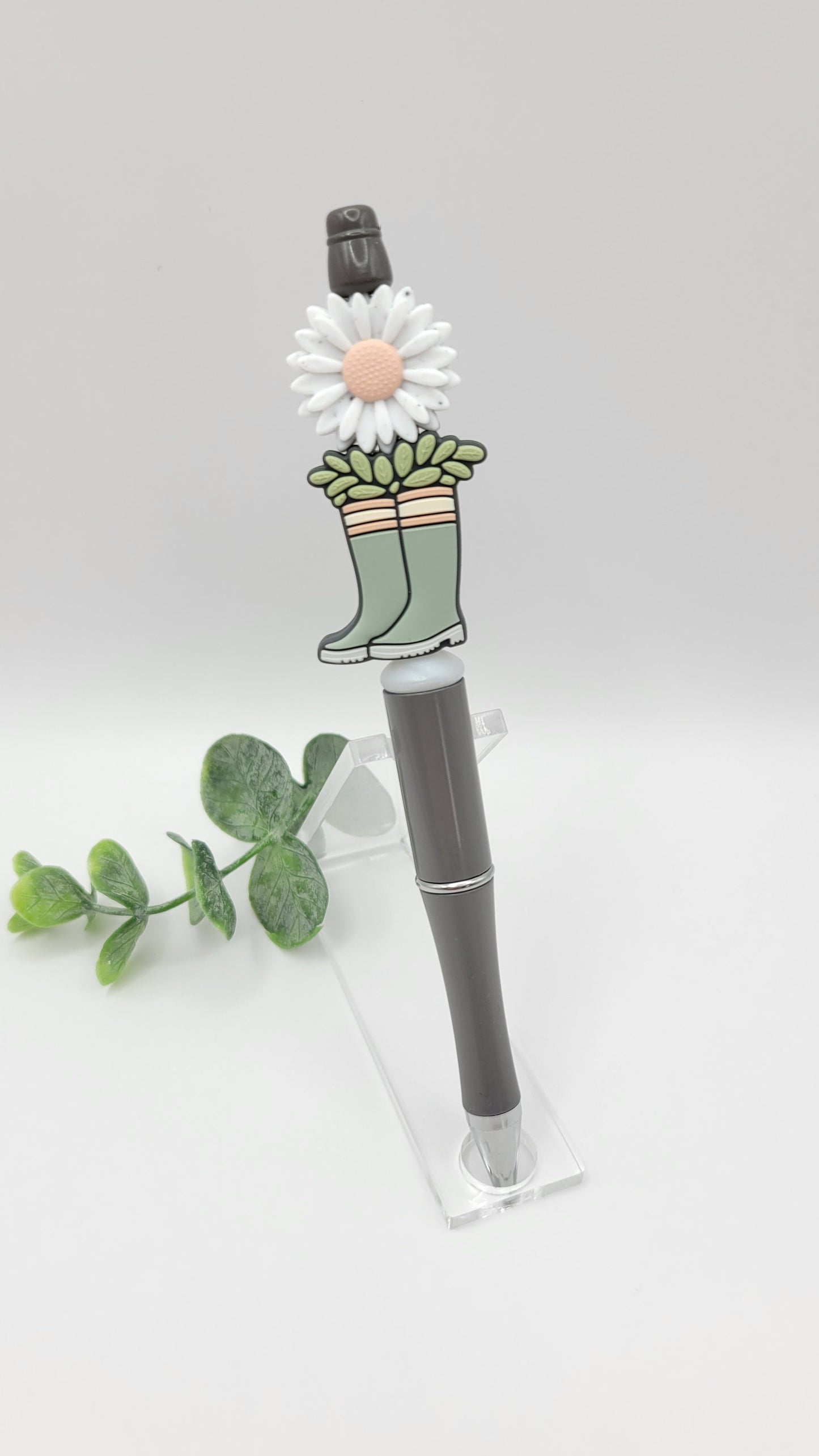 Rainboots Pen (options)