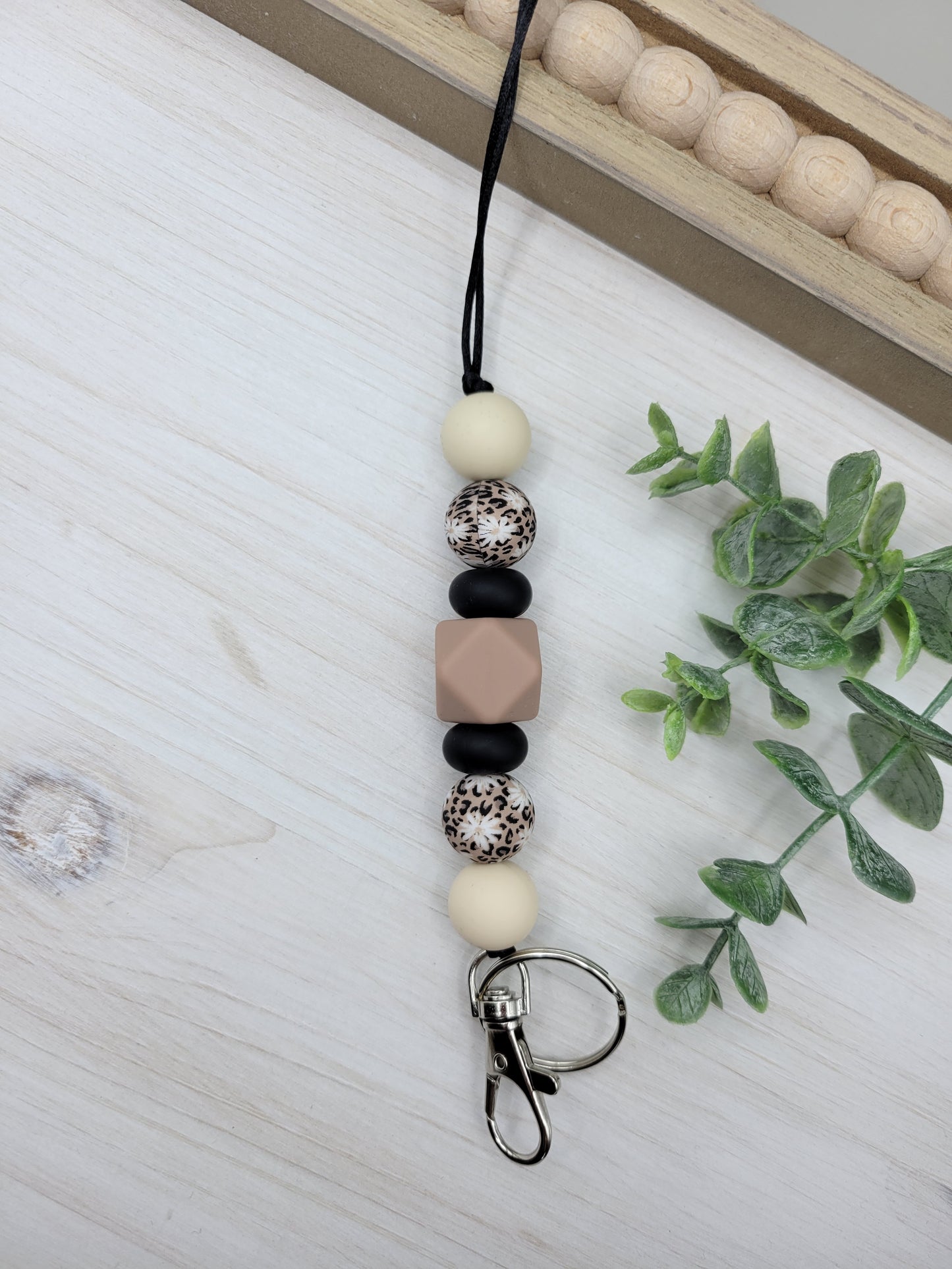 Leopard Daisy Lanyard