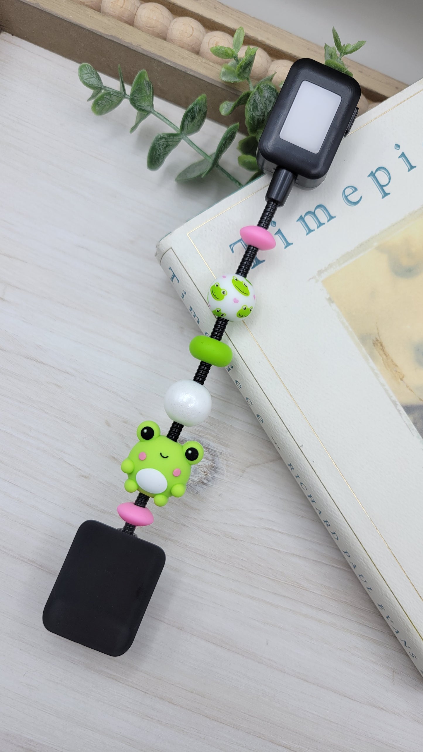 Cute Frog Reading Light