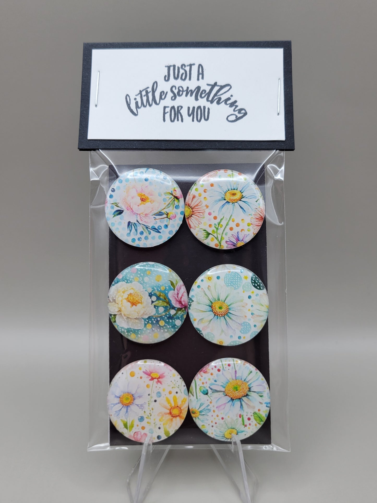 Polka Dot Daisy Magnets