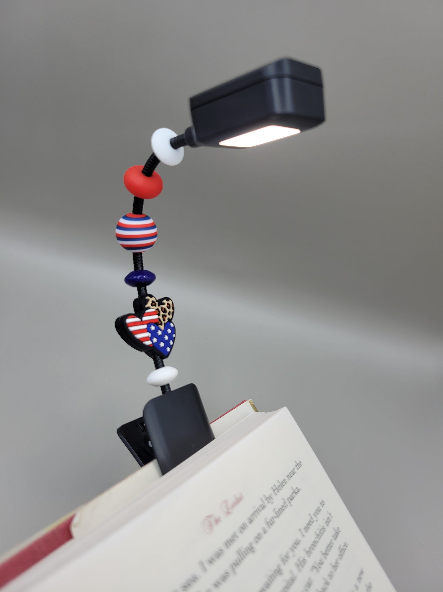 USA Hearts Reading Light