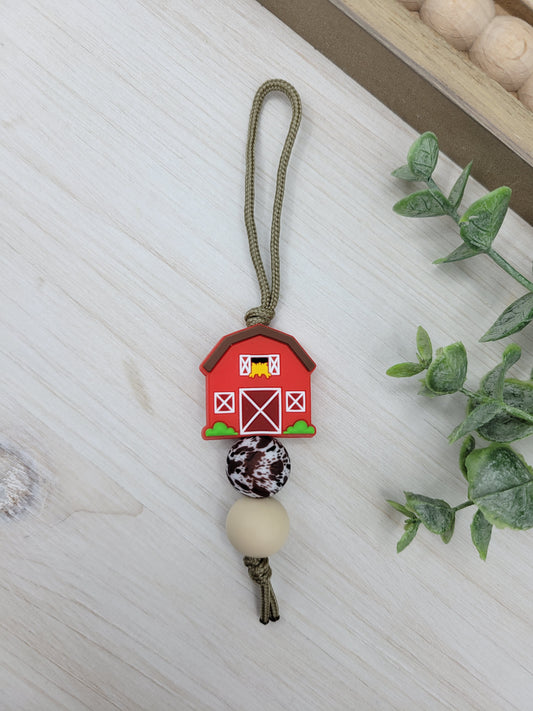 Red Barn Zipper Pull