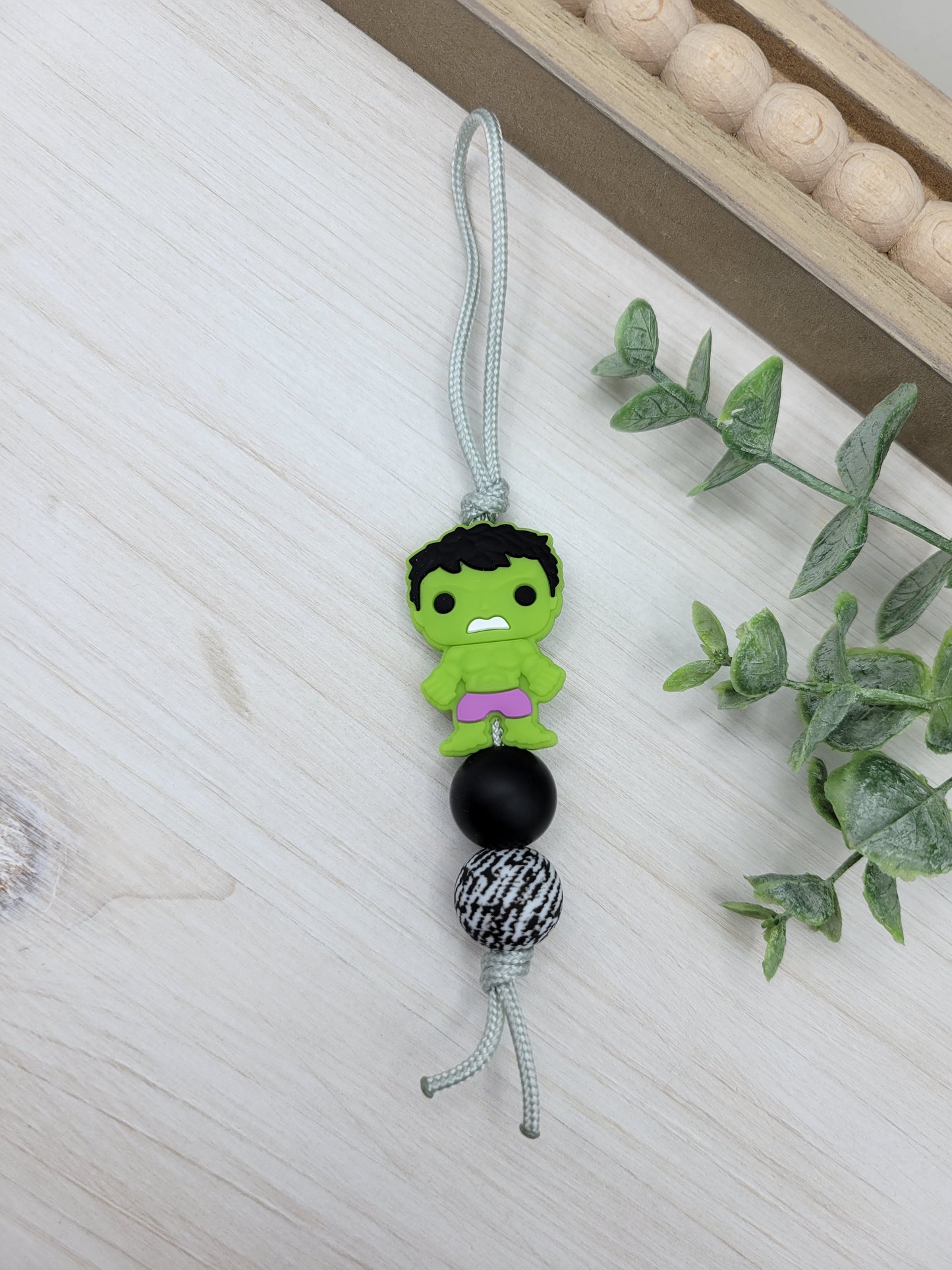 Hulk Zipper Pull