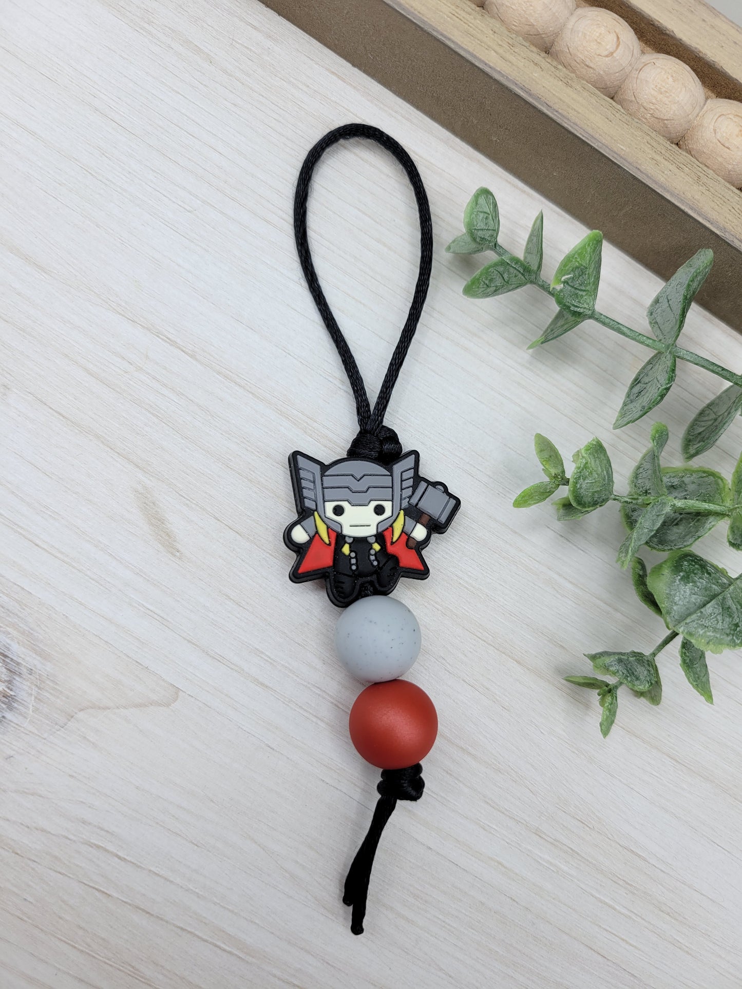 Super Hero w/ Hammer Zipper Pull