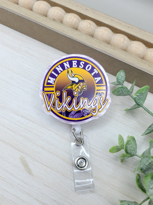 Round MN Football Badge Reel