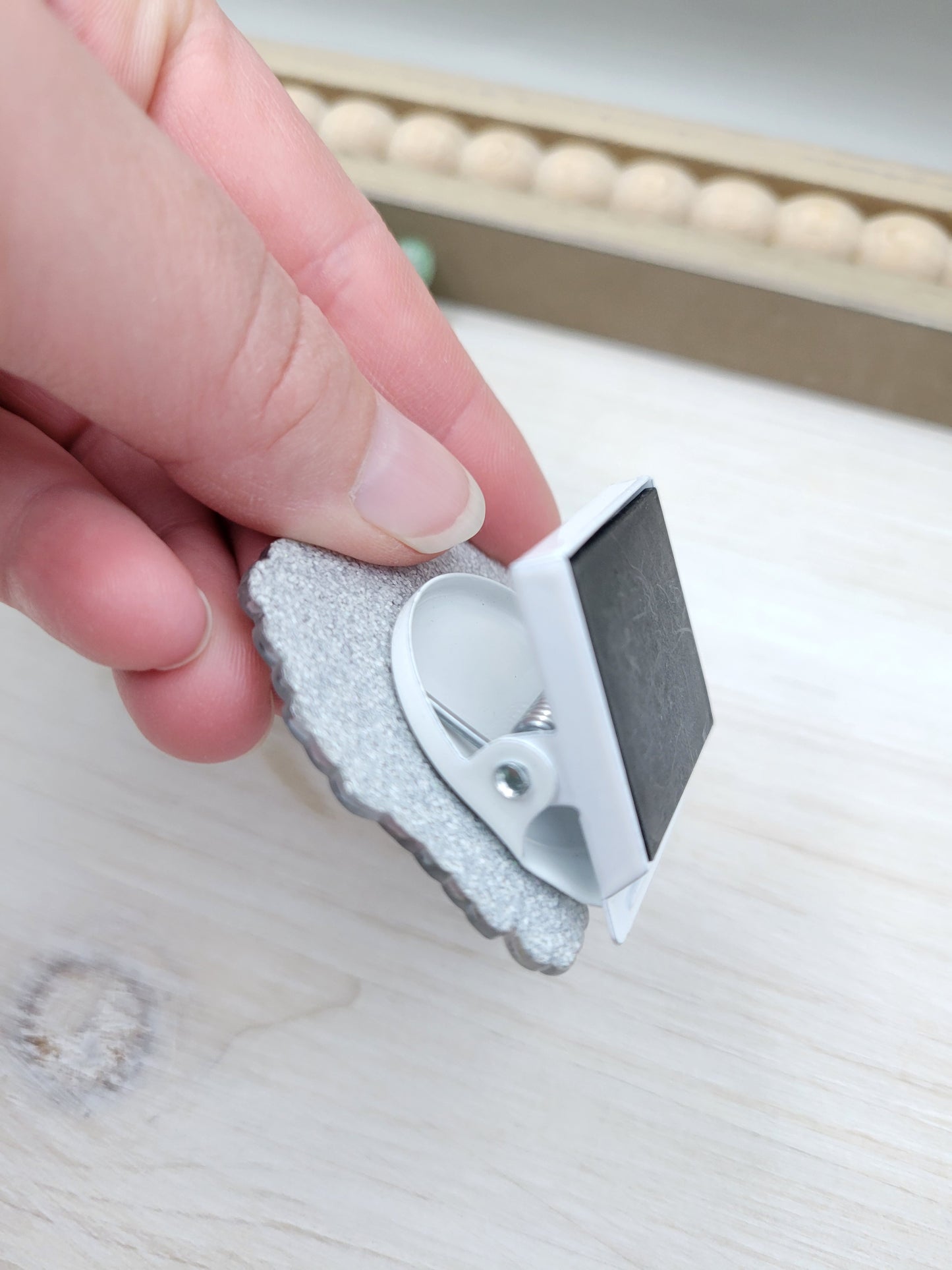 Cardinal Magnetic Clip