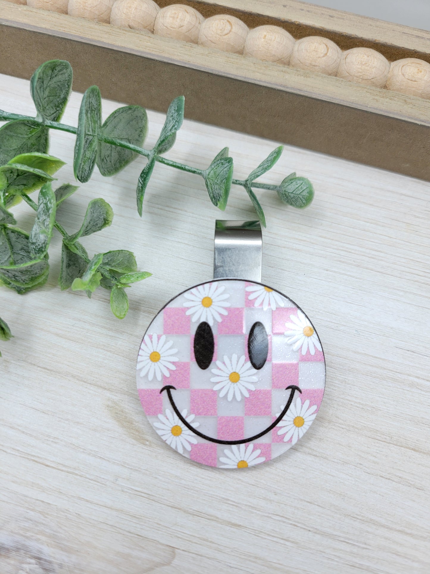 Daisy Smiley Car Sun Visor Clip